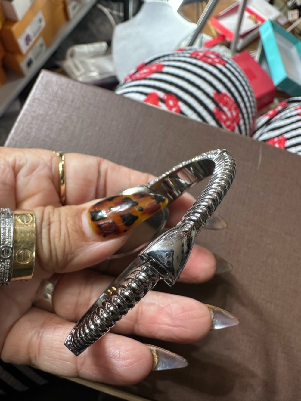 Snake watch 😍 - Picture 4 of 4
